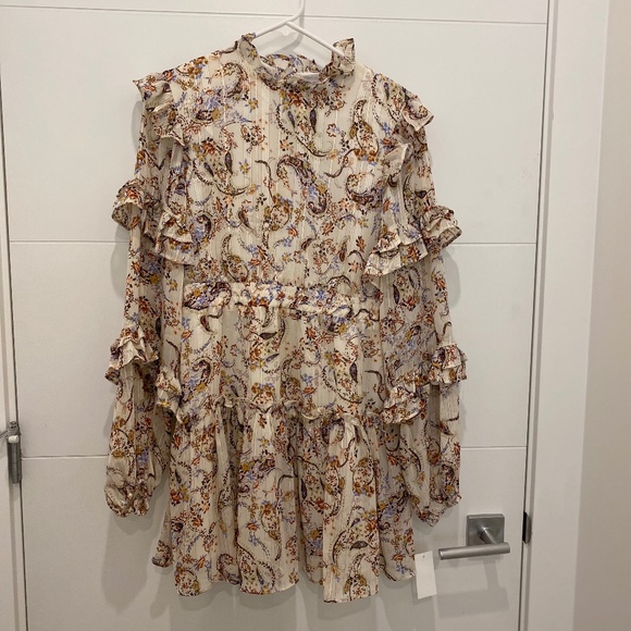 En Saison Dresses & Skirts - NWT - lovely flirty, whimsical dress